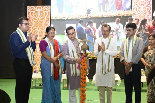 প্রকল্পের সূচনা করলেন মন্ত্রী টিংকু রায়