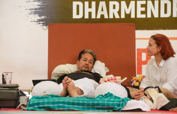 পরিবারের সম্মতি ছাড়া সোনমের কোনও চিকিৎসা নয়, জানিয়ে দিলেন ওয়াংচুকের স্ত্রী পরিবারের সম্মতি ছাড়া সোনমের কোনও চিকিৎসা নয়, জানিয়ে দিলেন ওয়াংচুকের স্ত্রী