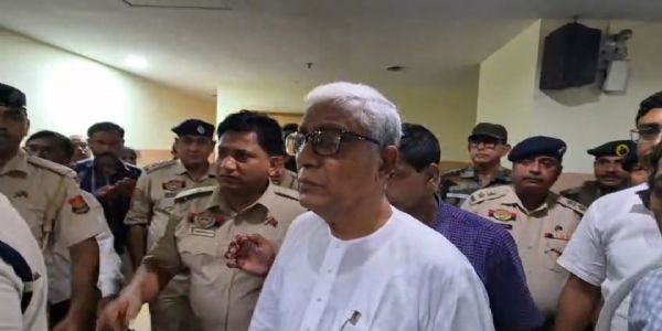 (আপডট-৩) ডিজিপি-র মৃত্যুর বিচারপতির নেতৃত্বে তদন্তের দাবি বিরোধী দলনেতার, প্রশাসনের আচরণে ক্ষোভ মানিক সরকারের