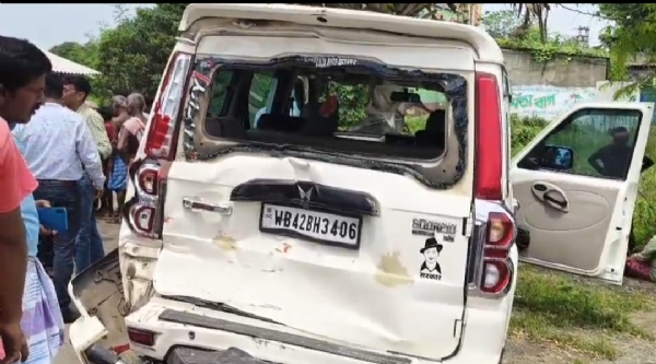 দুর্ঘটনাগ্রস্থ গাড়ি