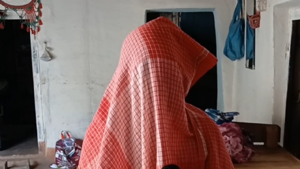 ডাইনি সন্দেহে গ্রাম ছাড়া