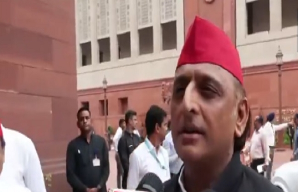 অখিলেশ যাদব অখিলেশ যাদব