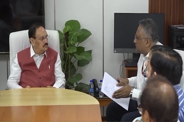 আরএমএল হাসপাতালে গিয়ে আহতদের স্বাস্থ্যের খোঁজ নিলেন নাড্ডা আরএমএল হাসপাতালে গিয়ে আহতদের স্বাস্থ্যের খোঁজ নিলেন নাড্ডা