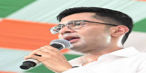 “বালিশ চাটা, খালি বিসি বললেই হবে, বিসি, দলত্যাগীদের নাম দিলেন অভিষেক