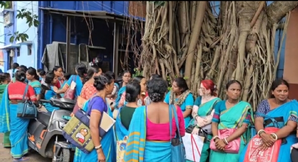 আরামবাগে  আশা কর্মীদের বিক্ষোভ