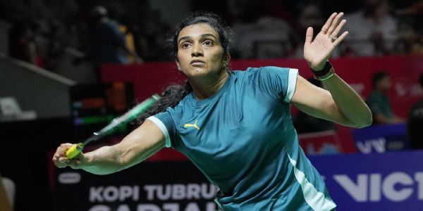 চায়না ওপেন ২০২৬: উন্নতিকে হারিয়ে সিন্ধু, শেষ ষোলোতে শেঠি