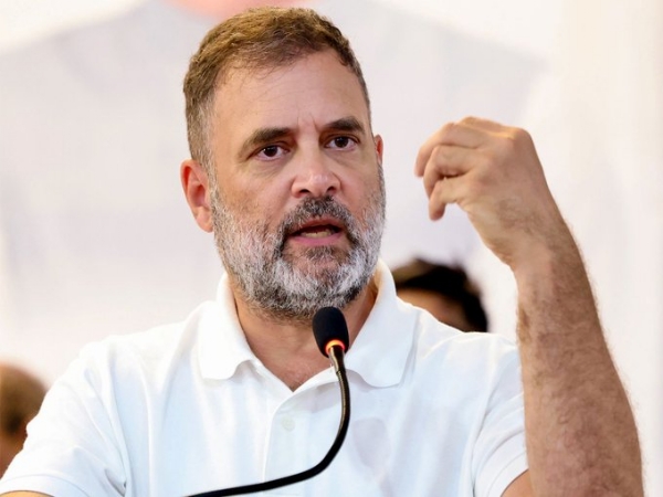 ‘রাহুল আমন্ত্রণ জানিয়েছে, তাই চা খেতে এসেছি’: খাড়গে