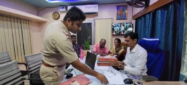 কামারপুকুর  গ্রাম পঞ্চায়েতে  পুলিশ