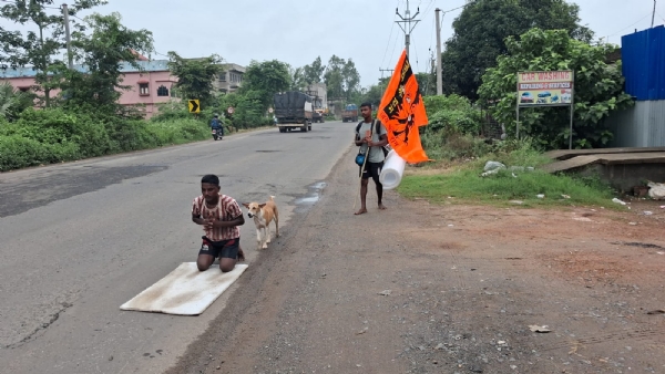 তারকেশ্বরের উদ্দেশ্যে  রাম সিং