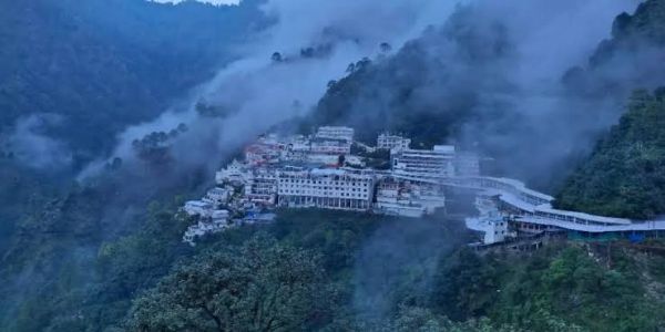 এখনও খারাপ আবহাওয়া, টানা ৫-দিন স্থগিত বৈষ্ণোদেবী যাত্রা