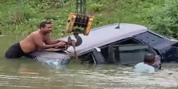 ওড়িশার ঢেঙ্কানালে পুকুরে পড়ল গাড়ি, মৃত্যু ৫ জনের