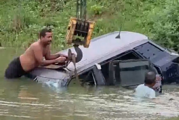ওড়িশার ঢেঙ্কানালে পুকুরে পড়ল গাড়ি, মৃত্যু ৫ জনের