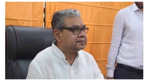 স্বাস্থ্যমন্ত্রী