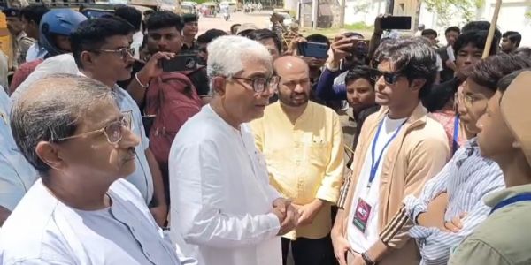ছাত্রদের আন্দোলন থামবে না, গণআন্দোলনের পূর্বাভাস মানিক সরকারের