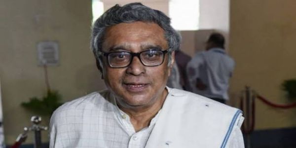 কেন্দ্র থেকে ৭০ হাজার কোটি টাকার সাহায্য মিলেছে, না হলে পশ্চিমবঙ্গ দেউলিয়া হয়ে যেত: স্বপন দাশগুপ্ত