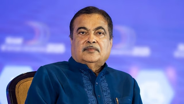 ই২০ নিয়ে সামাজিক মাধ্যমে পোস্টের বিরুদ্ধে বোম্বে হাইকোর্টে গড়করি