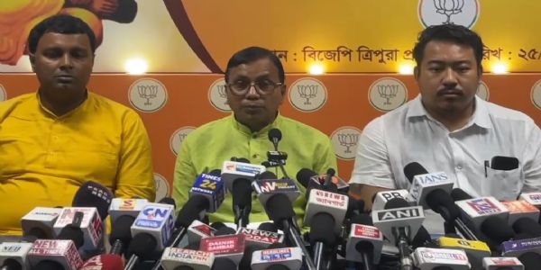 ডিজিপি-র মৃত্যু ইস্যুতে সরকারে আস্থা রেখে বিজেপি-র দাবি স্বাধীন তদন্তেই সামনে আসবে সত্য