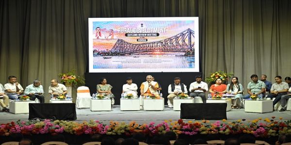 এক সপ্তাহের মধ্যে সরকারি প্রকল্পের সুবিধা মানুষের কাছে পৌঁছাতে হবে: পঞ্চায়েত মন্ত্রী দিলীপ ঘোষ