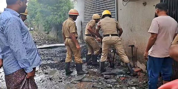 (আপডেট) উত্তর ২৪ পরগণায় বাজেয়াপ্ত বাজি গুদামে বিস্ফোরণে আতঙ্ক, প্রশ্নের মুখে পুলিশের ভূমিকা