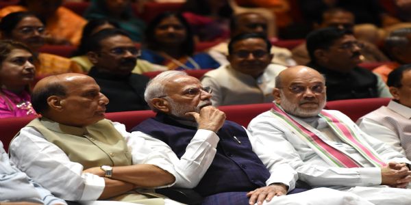 প্রধানমন্ত্রীর পৌরহিত্যে এনডিএ-র মঙ্গল মিলন বৈঠক