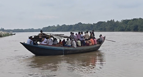 বন্যা বিধ্বস্ত খানাকুল