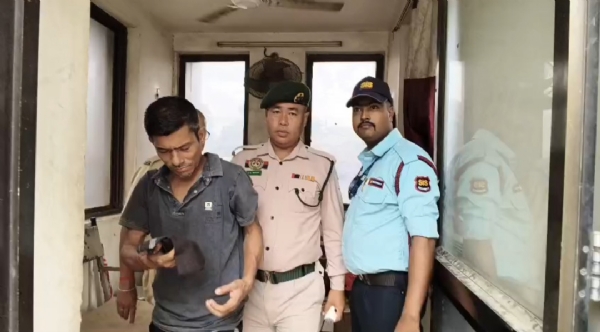 পকেটমার আটক
