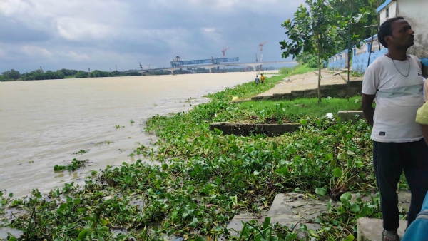 সপ্তগ্রাম বিধানসভায় গঙ্গার ঘাট পরিদর্শনে