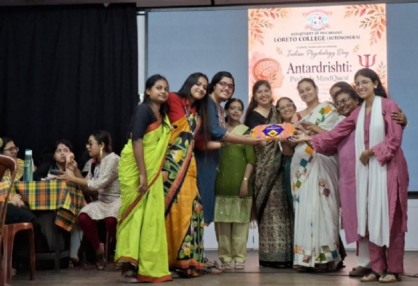 লরেটো কলেজে ‘ভারতীয় মনোবিজ্ঞান দিবস’ উদযাপন লরেটো কলেজে ‘ভারতীয় মনোবিজ্ঞান দিবস’ উদযাপন
