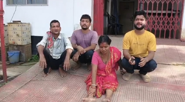 আহত চারজন থানায়