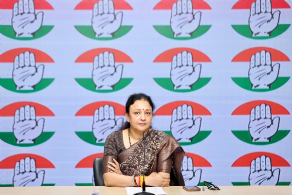 রামমন্দিরে প্রণামী চুরির ঘটনায় বড়দের আড়াল করা হচ্ছে, সরকারকে জবাবদিহির দাবি কংগ্রেসের রামমন্দিরে প্রণামী চুরির ঘটনায় বড়দের আড়াল করা হচ্ছে, সরকারকে জবাবদিহির দাবি কংগ্রেসের