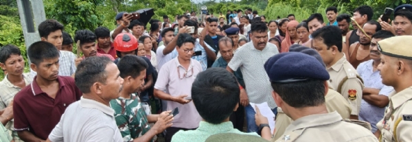 রেল অবরোধ তেলিয়ামুড়ায়