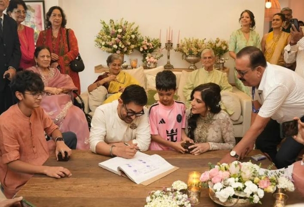 তৃতীয়বার বিবাহবন্ধনে আমির খান, দীর্ঘদিনের সঙ্গী গৌরী স্প্র্যাটকে বিয়ে করলেন ঘরোয়া অনুষ্ঠানে