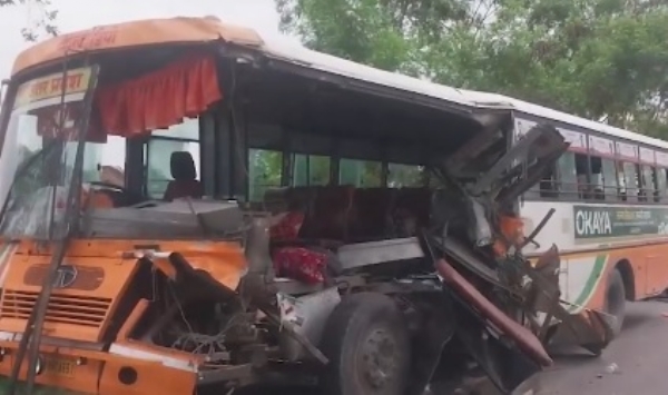 বাহরাইচে বাস ও ট্র্যাক্টর-ট্রলির সংঘর্ষে মৃত, আহত ১১ জন
