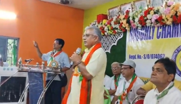 বক্তব্য রাখছেন দিলীপ ঘোষ