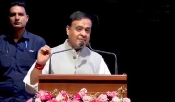 ভাষণ দিচ্ছেন মুখ্যমন্ত্রী ড. হিমন্তবিশ্ব শর্মা ভাষণ দিচ্ছেন মুখ্যমন্ত্রী ড. হিমন্তবিশ্ব শর্মা