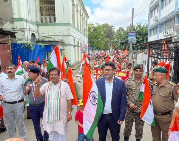 চুঁচুড়ায় ত্রিরঙ্গা যাত্রা