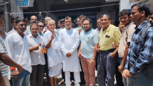 হসপিটালের জন্য জমি দান করলেন গোঘাটে দুই পরিবার