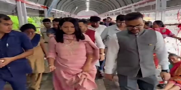 শ্রাবণের চতুর্থ সোমবার তারকনাথ মন্দিরে মন্ত্রী সুমনা সরকার