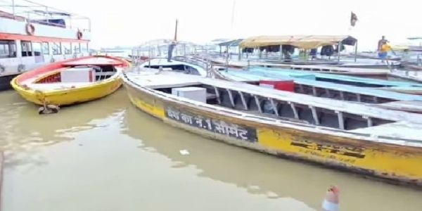 বারাণসীতে গঙ্গায় স্নান করতে নেমে যুবকের মৃত্যু, উদ্ধার দেহ