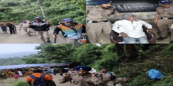 নীলকণ্ঠ পদযাত্রা পথে অসুস্থ যাত্রীকে উদ্ধার
