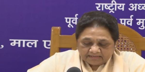 পড়ুয়াদের আন্দোলন হাইজ্যাক করার অভিযোগ মায়াবতীর