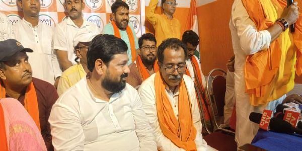 সিঙ্গুরে বিধায়ক সেবা কেন্দ্রের উদ্বোধন, উপস্থিত পুরশুড়ার বিধায়ক বিমান ঘোষ