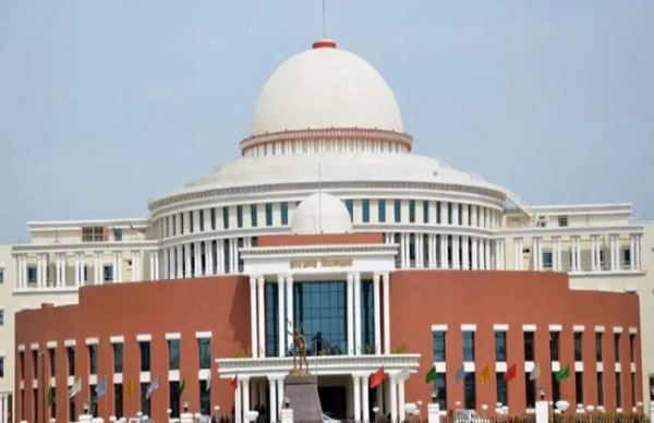 ঝাড়খণ্ড বিধানসভার অধিবেশন শুরু হতেই হইচই
