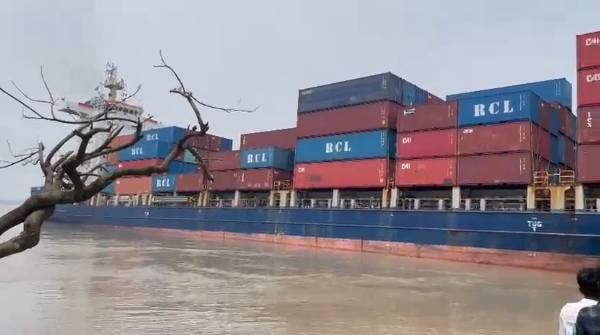 জাহাজের ধাক্কা