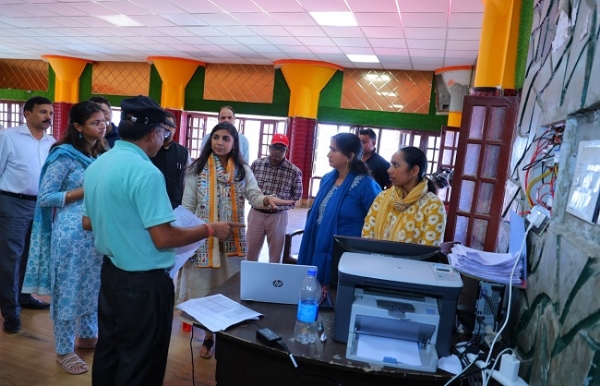 উত্তরাখণ্ডে এসআইআর-এর কাজ পরিদর্শন ডিএমের, পুরসভাতেও আকস্মিক পরিদর্শন
