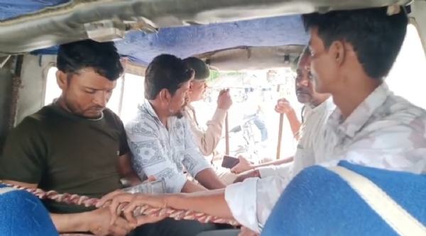 চার নেশা কারবারি গ্রেফতার
