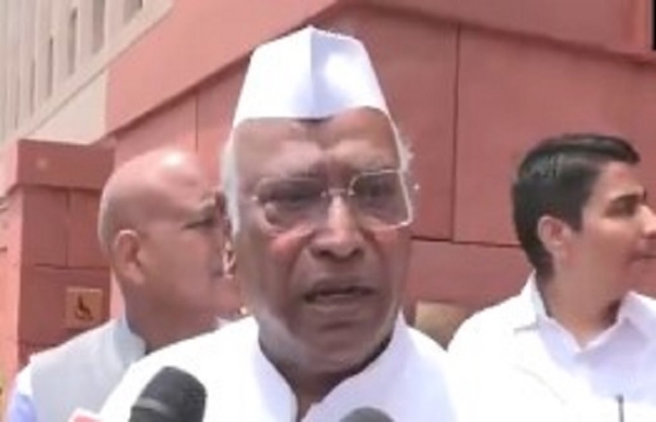 মল্লিকার্জুন খাড়গে