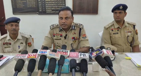 আইজিপি সাংবাদিক সম্মেলনে