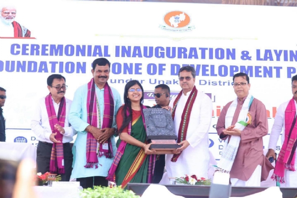 মুখ্যমন্ত্রী সহ অন্যান্যরা