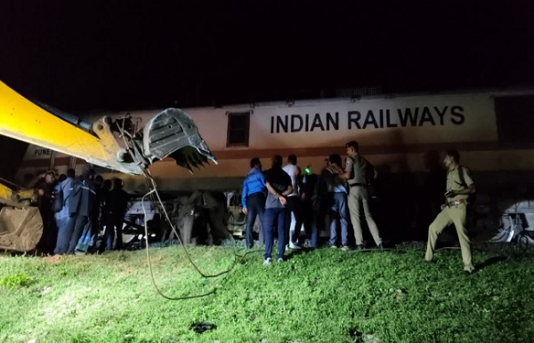 পালাক্কাডে মর্মান্তিক ঘটনা, বিশ্ব হাতি দিবসে ট্রেনের ধাক্কায় মৃত্যু হাতি ও শাবকের